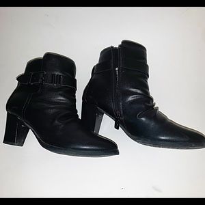 Naturalizer boots
